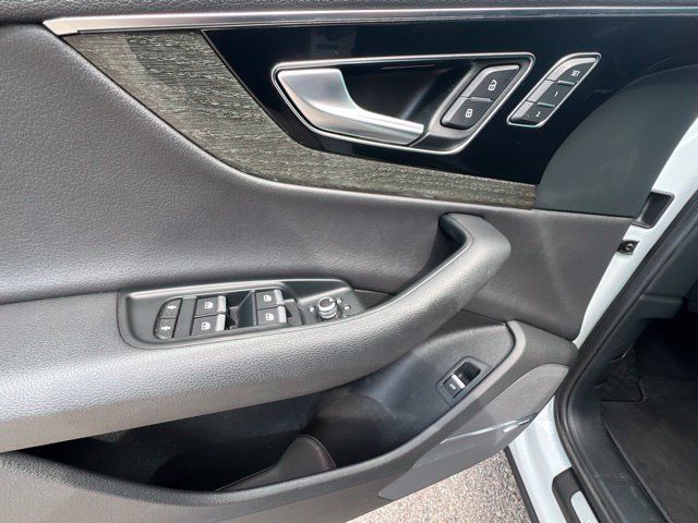 Used 2018 Audi Q7 3.0T Prestige w/ Prestige Package AWD/4WD image 30