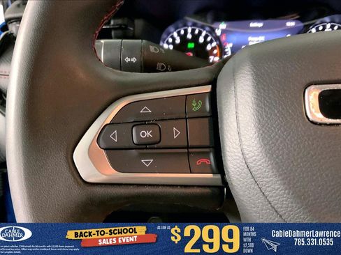 Used 2025 Jeep Compass Trailhawk w/ Trailer Tow Group AWD/4WD image 10