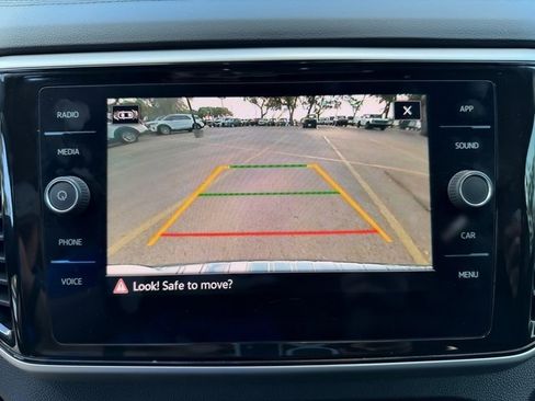 Used 2022 Volkswagen Atlas SE image 16