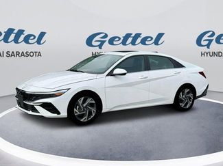 Certified 2025 Hyundai Elantra SEL video 2