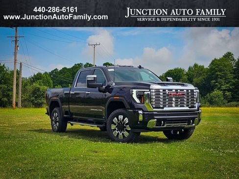 New 2026 GMC Sierra 2500 Denali w/ Denali Reserve Package AWD/4WD image 1