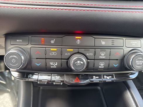 Used 2026 Dodge Durango GT AWD/4WD image 19