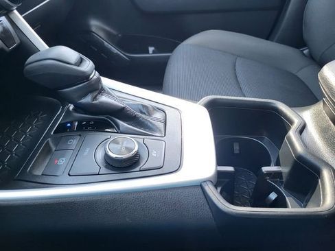 Used 2024 Toyota RAV4 LE image 18