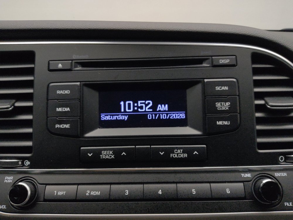Used 2017 Hyundai Elantra SE FWD image 25