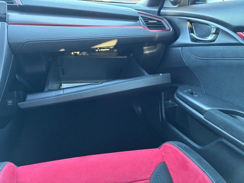 Used 2018 Honda Civic Type R image 38