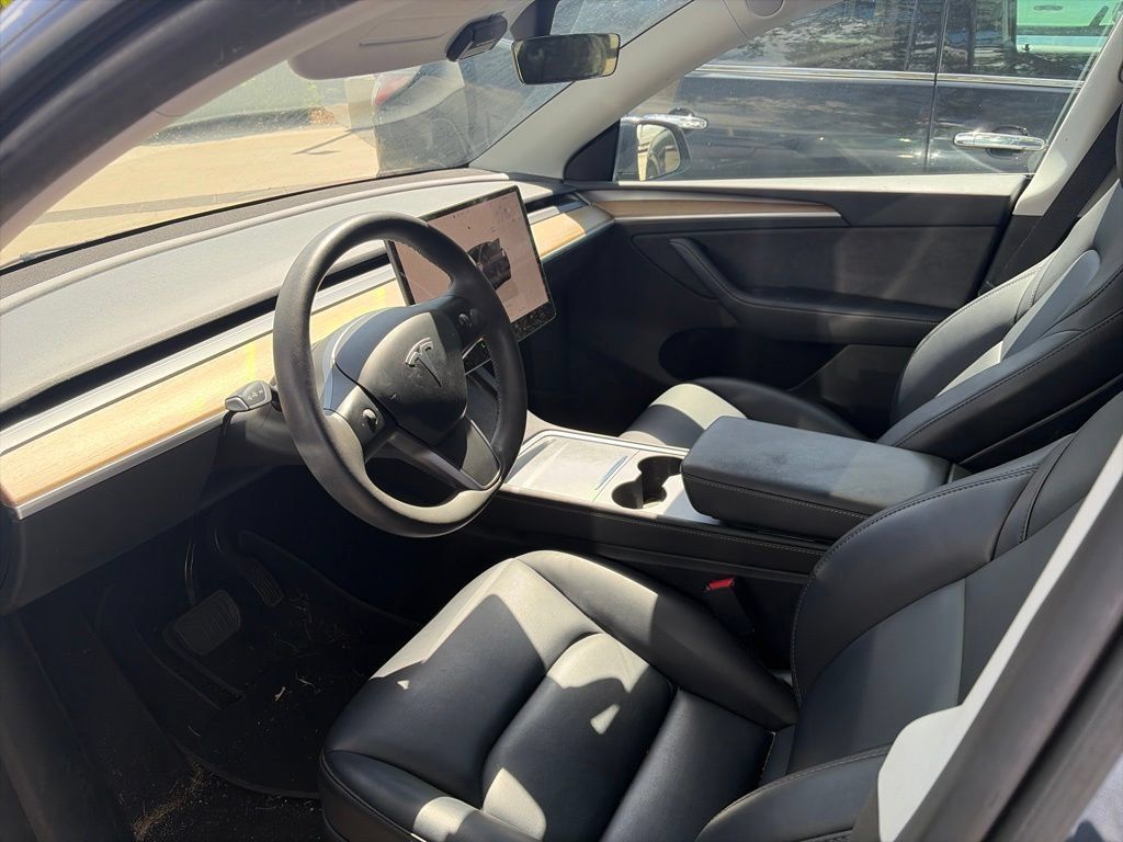 Used 2023 Tesla Model Y Long Range AWD/4WD image 6