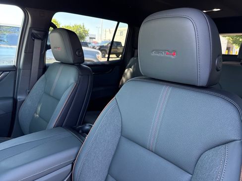 New 2026 GMC Acadia AT4 w/ Luxury Package AWD/4WD image 16