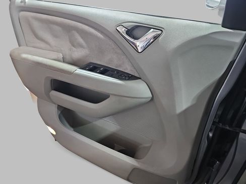 Used 2005 Honda Odyssey EX image 29