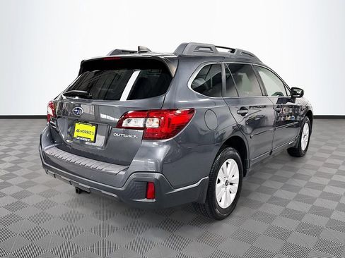 Used 2019 Subaru Outback 2.5i Premium image 4