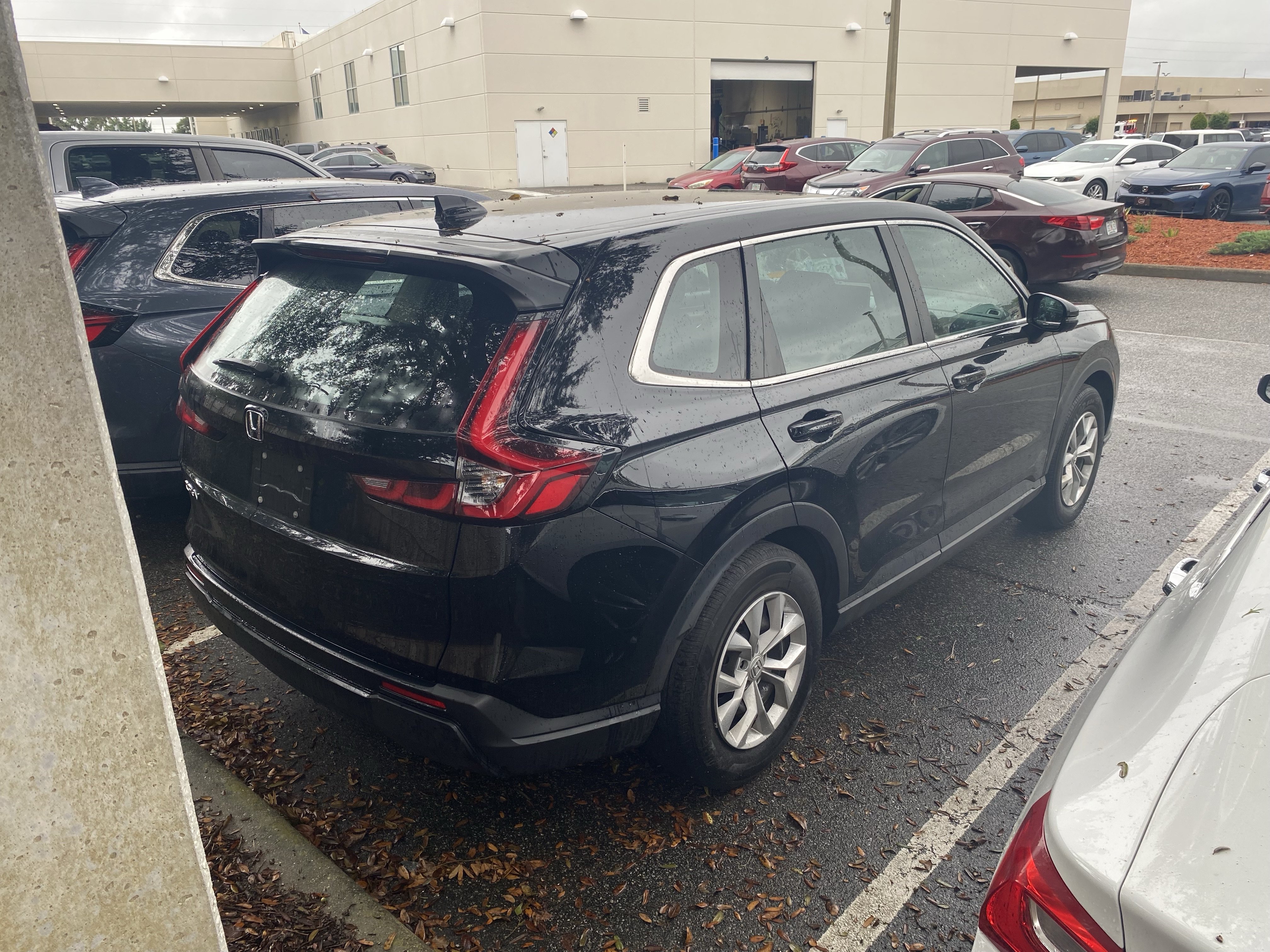 Used 2024 Honda CR-V LX image 8