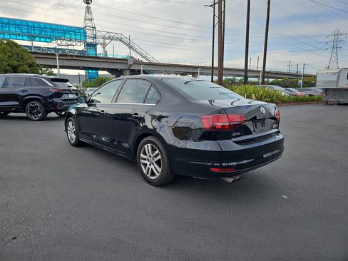 Used 2017 Volkswagen Jetta S image 7
