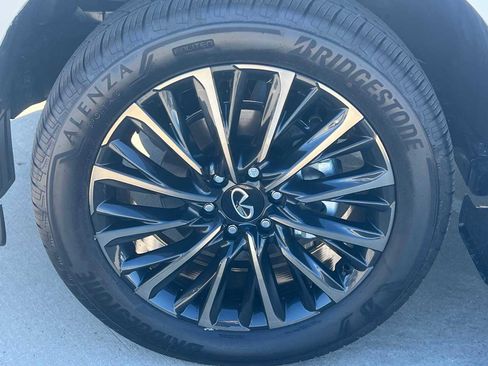 New 2026 INFINITI QX80 Autograph w/ Premium Cargo Package image 9