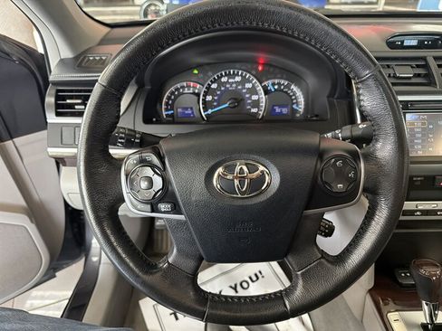 Used 2012 Toyota Camry XLE w/ Convenience Pkg FWD image 13