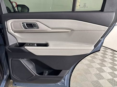 New 2026 Ford Explorer Active w/ Active Comfort Package image 25