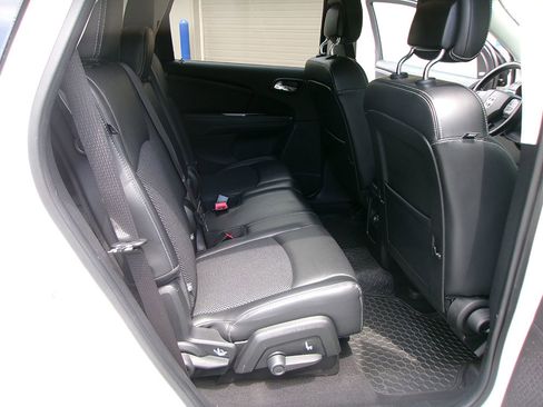 Used 2020 Dodge Journey Crossroad w/ Popular Equipment Group image 11