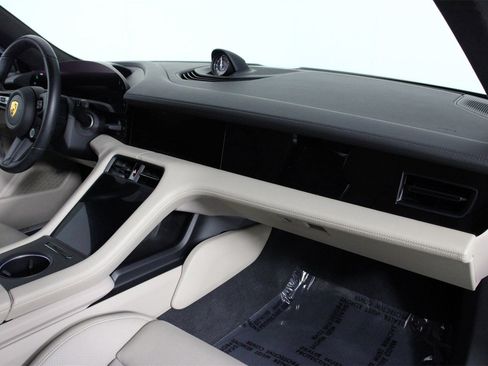 Used 2020 Porsche Taycan Turbo image 24