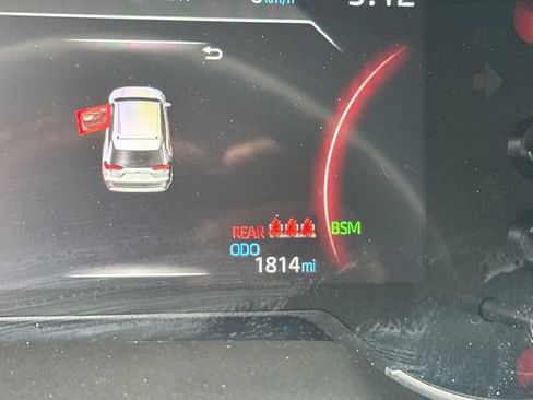 Used 2025 Toyota RAV4 XLE w/ Convenience Package FWD image 21
