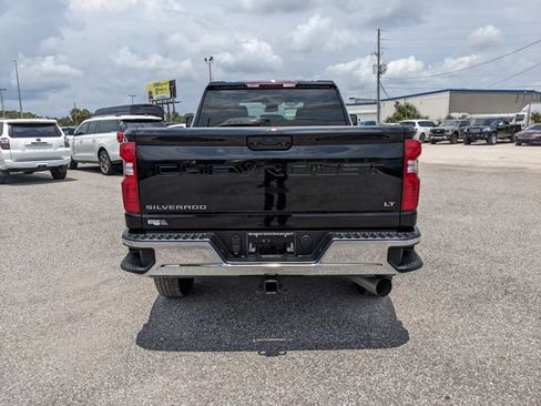 Used 2025 Chevrolet Silverado 2500 LT w/ Convenience Package AWD/4WD image 5