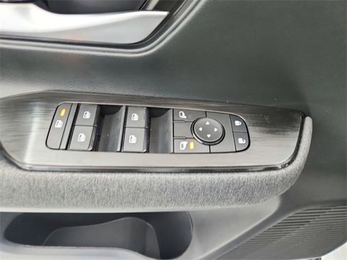 New 2026 Nissan Kicks SV w/ SV Premium Package image 30