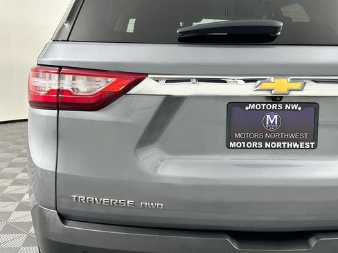 Used 2021 Chevrolet Traverse LS w/ LPO, Cargo Package AWD/4WD image 22