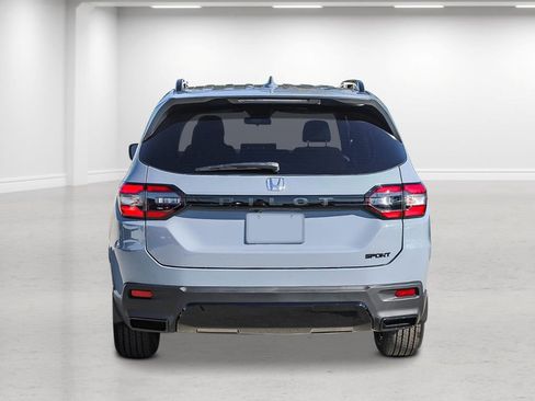 New 2026 Honda Pilot Sport image 3