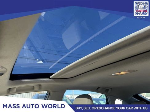 Used 2010 Toyota Prius Three image 8