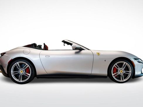 Used 2024 Ferrari Roma Spider image 6