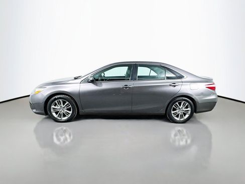 Used 2017 Toyota Camry SE FWD image 2