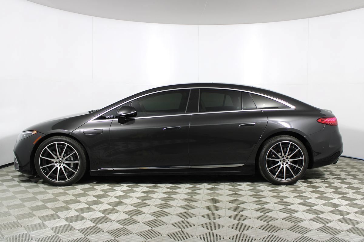 Used 2022 Mercedes-Benz EQS 580 4MATIC Sedan image 37