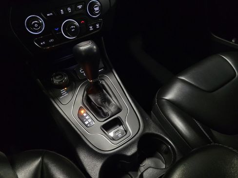 Used 2020 Jeep Cherokee Latitude Plus w/ Cold Weather Group image 26