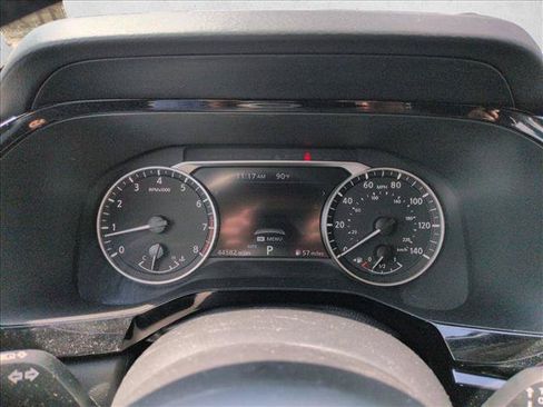 Used 2025 Nissan Pathfinder SV AWD/4WD image 11