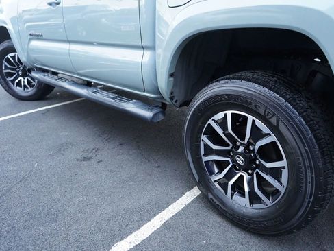 Used 2023 Toyota Tacoma 4x4 Double Cab image 6