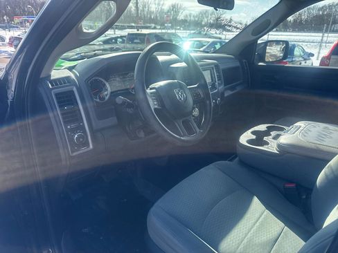 Used 2017 RAM 1500 Express w/ Black Ram 1500 Express Group image 9