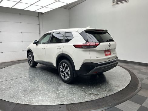 Used 2023 Nissan Rogue SV AWD/4WD image 2