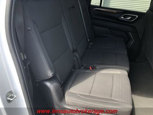 Used 2022 GMC Yukon XL SLE w/ Gmc Pro Safety Plus Package RWD image 22