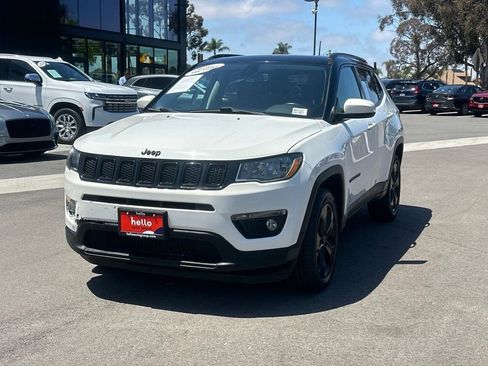 Used 2018 Jeep Compass Latitude w/ Popular Equipment Group AWD/4WD image 6