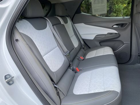 Used 2023 Chevrolet Bolt EUV Premier FWD image 35