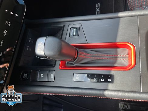 Certified 2026 Nissan Kicks SR FWD image 25