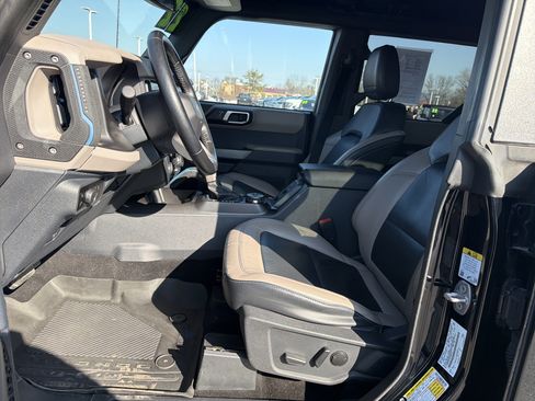 Used 2023 Ford Bronco Wildtrak image 12