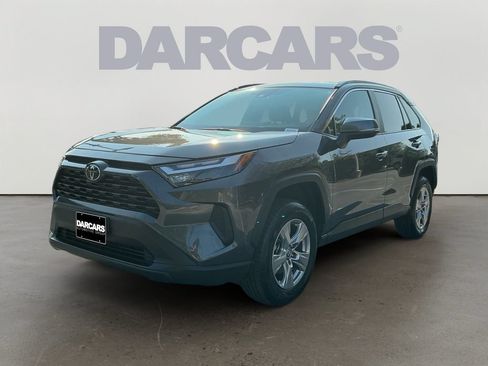 Used 2025 Toyota RAV4 XLE AWD/4WD image 3