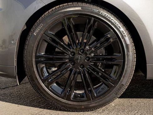 Used 2024 Land Rover Range Rover Sport Dynamic SE image 11