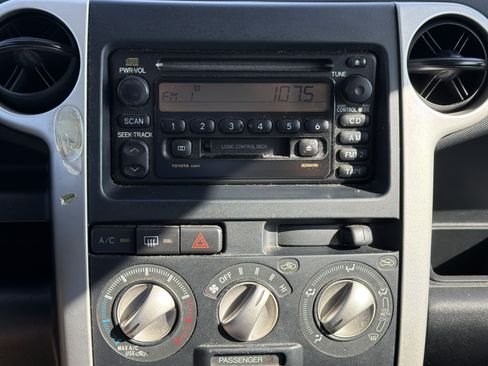 Used 2005 Scion xB FWD image 13