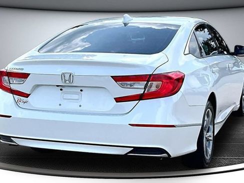 Used 2018 Honda Accord EX-L image 6