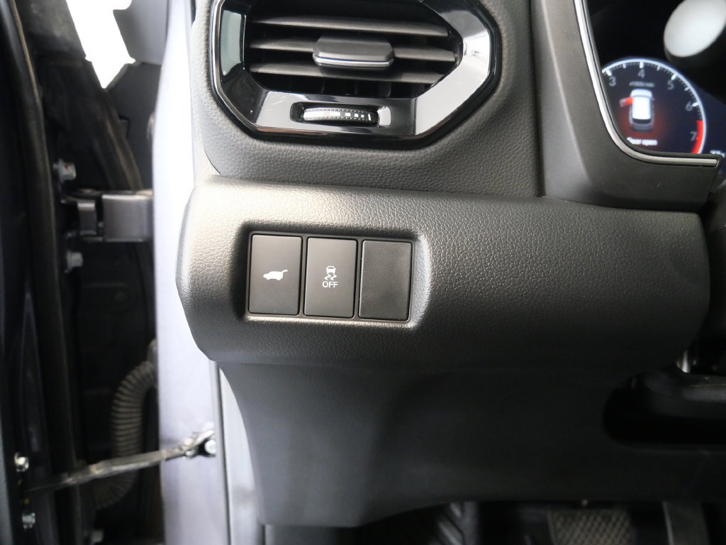Used 2025 Honda Pilot Touring image 14
