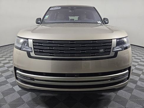 Used 2023 Land Rover Range Rover Long Wheelbase SE AWD/4WD image 3