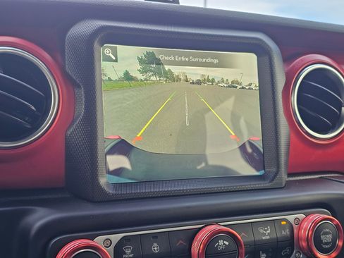Used 2020 Jeep Gladiator Rubicon AWD/4WD image 26