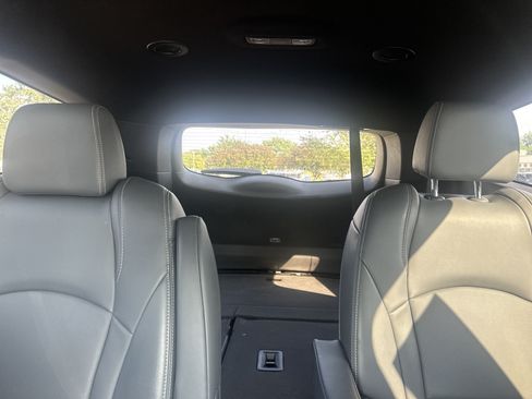 Used 2024 Buick Enclave Essence AWD/4WD image 30