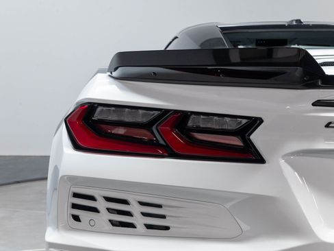 Used 2024 Chevrolet Corvette E-Ray w/ Stealth Interior Trim Package AWD/4WD image 70