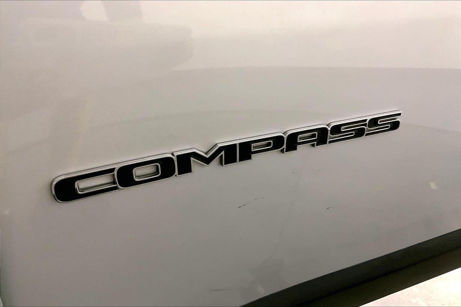 Used 2025 Jeep Compass Limited AWD/4WD image 8