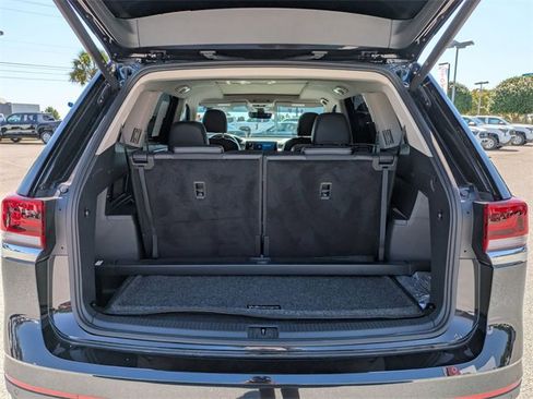 Used 2024 Volkswagen Atlas SE w/ Panoramic Sunroof Package image 28